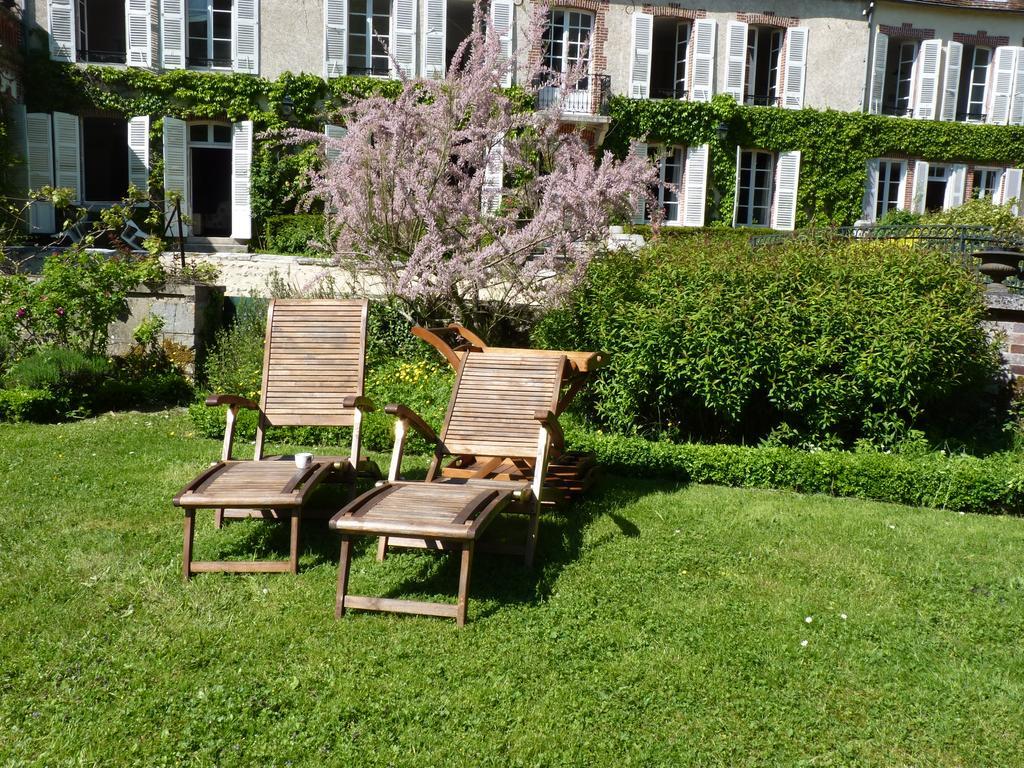 Le Clos Saint Nicolas Panzió Château-Renard Kültér fotó