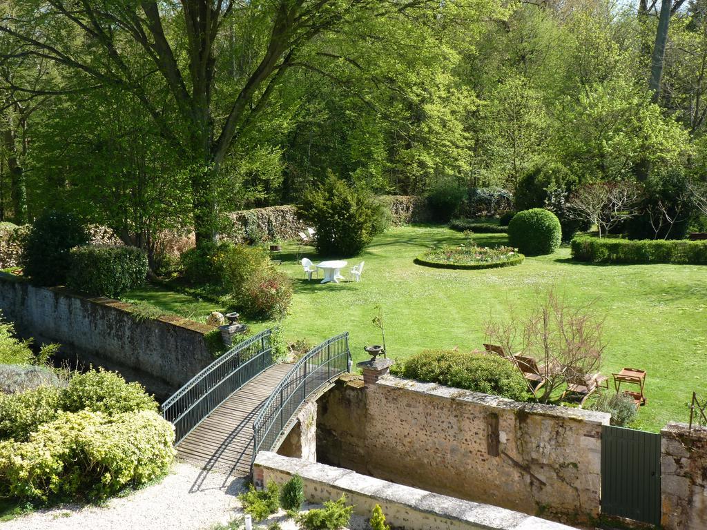 Le Clos Saint Nicolas Panzió Château-Renard Kültér fotó