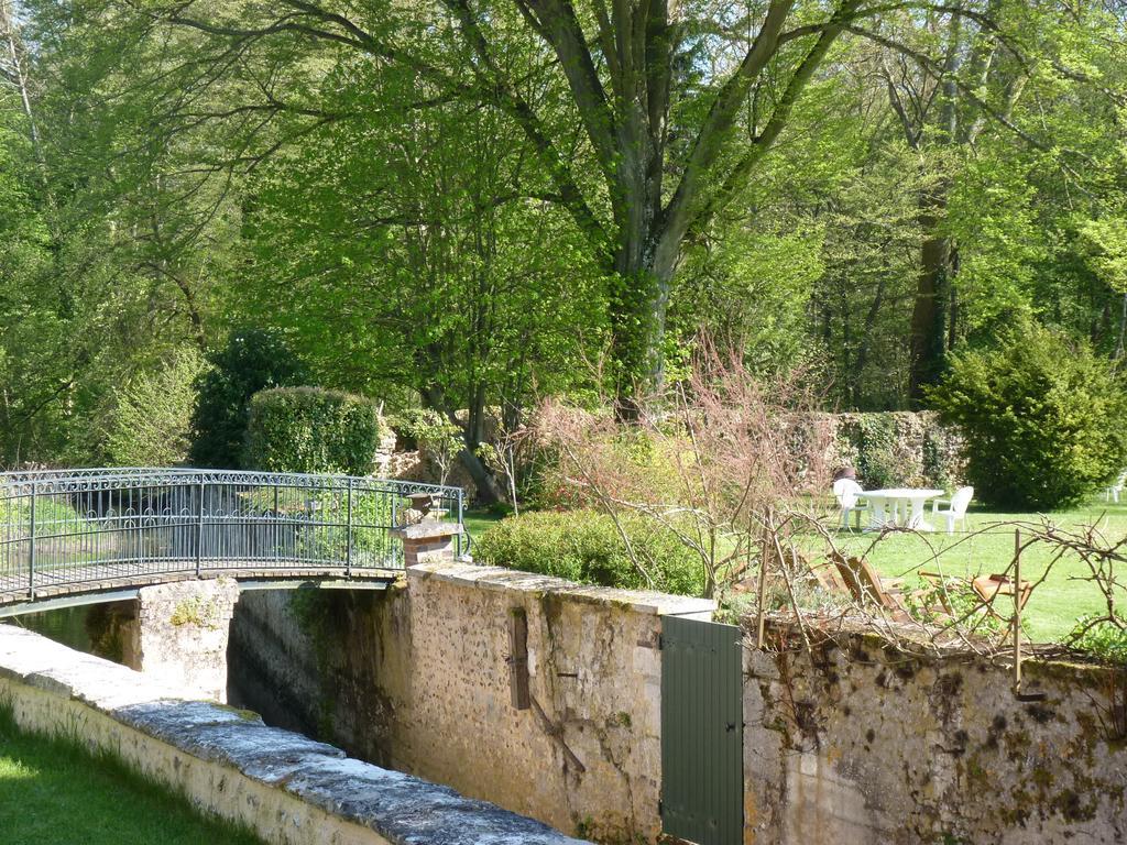 Le Clos Saint Nicolas Panzió Château-Renard Kültér fotó